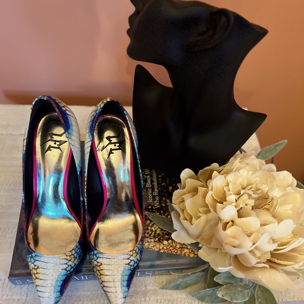 Lei Multi Colored Snakeskin Pointed Toe Stiletto - image 1